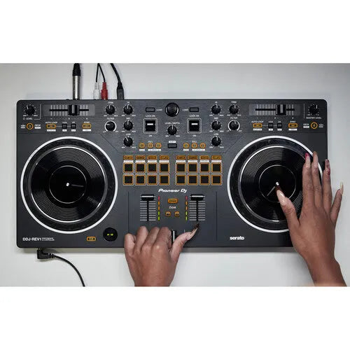 Pioneer DJ DDJ-REV1 Controller for Serato DJ