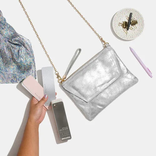 Pantone Fashion, Home + Interiors Metallic Shimmers Color Guide