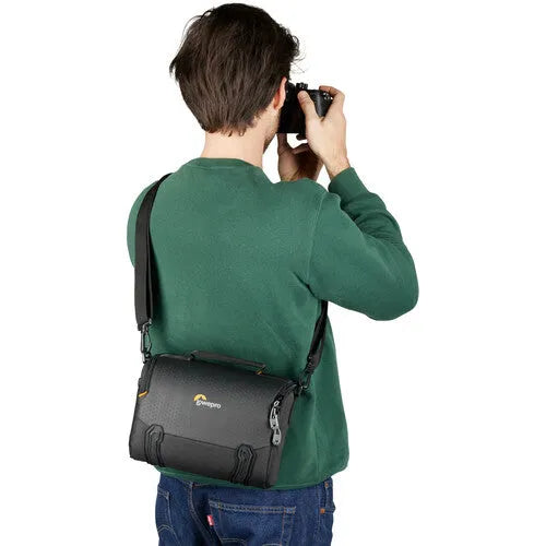 Lowepro Adventura SH 140 III Shoulder Bag